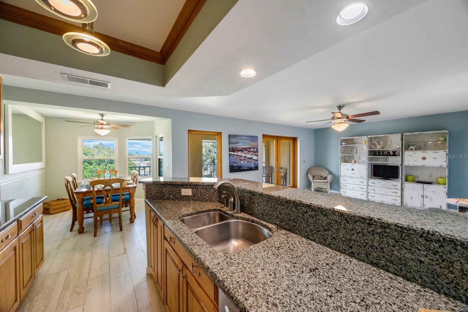 1125 PINELLAS BAYWAY S #305, ST PETERSBURG, FL, 33715