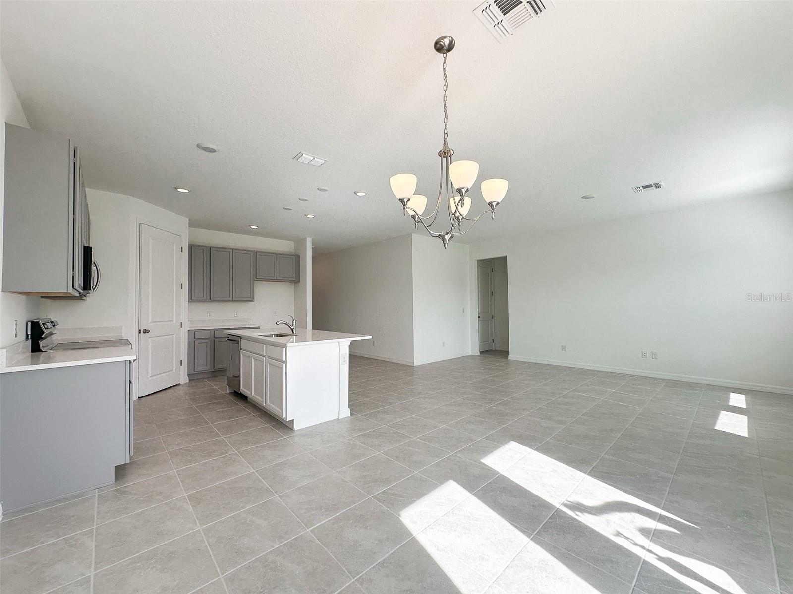 2115 DERWENT DR, DAVENPORT, FL, 33896
