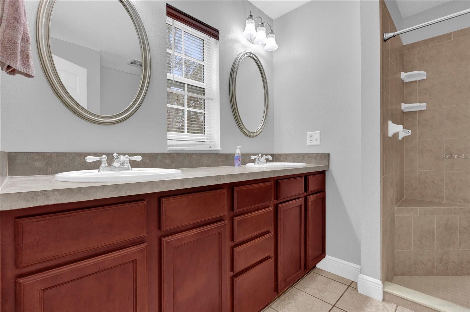39104 MEYERS RD, LADY LAKE, FL, 32159
