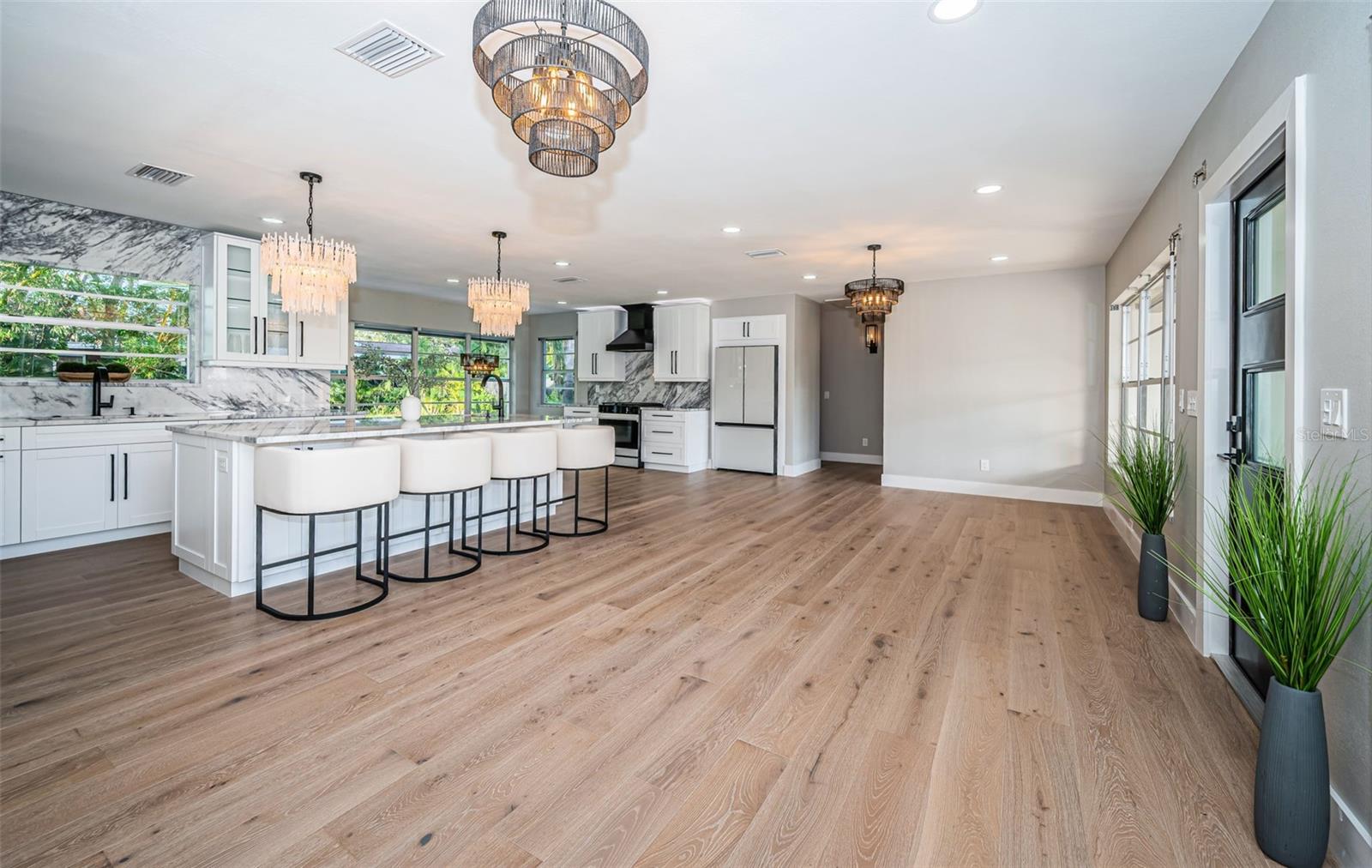 3165 RENATTA DR, BELLEAIR BLUFFS, FL, 33770