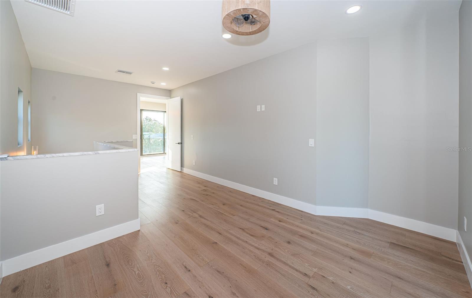 3165 RENATTA DR, BELLEAIR BLUFFS, FL, 33770