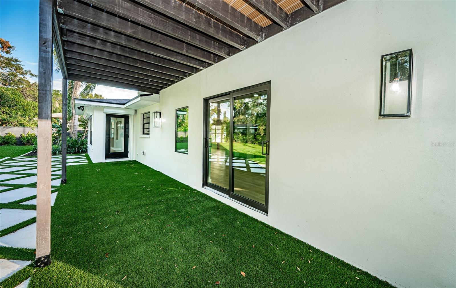 3165 RENATTA DR, BELLEAIR BLUFFS, FL, 33770