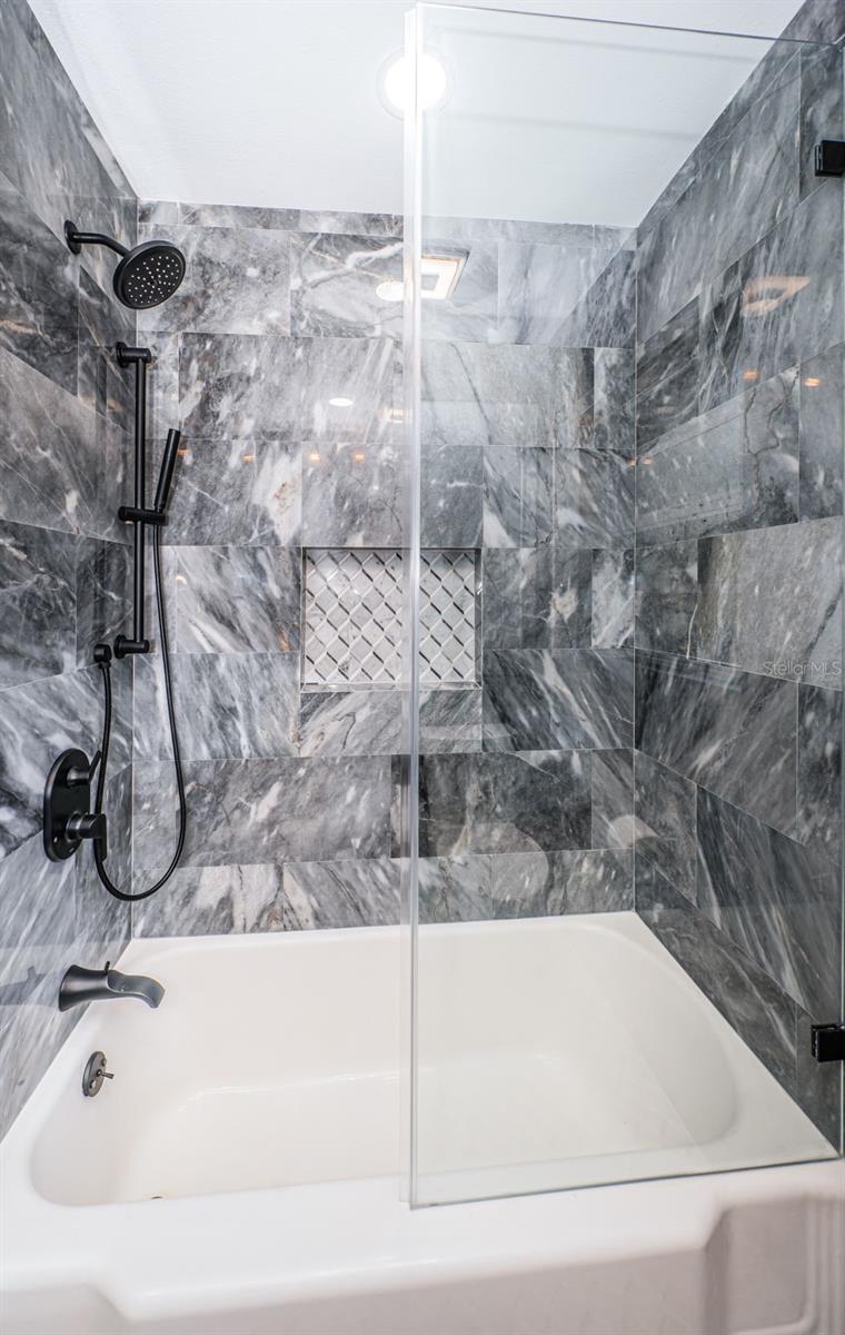 3165 RENATTA DR, BELLEAIR BLUFFS, FL, 33770