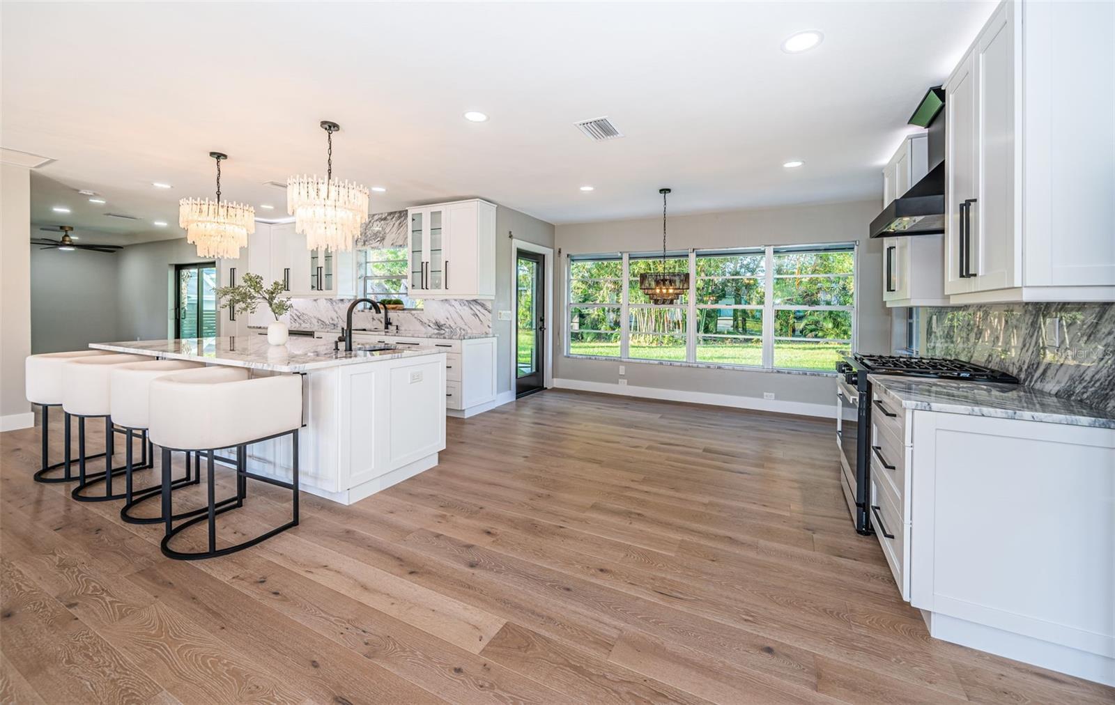 3165 RENATTA DR, BELLEAIR BLUFFS, FL, 33770