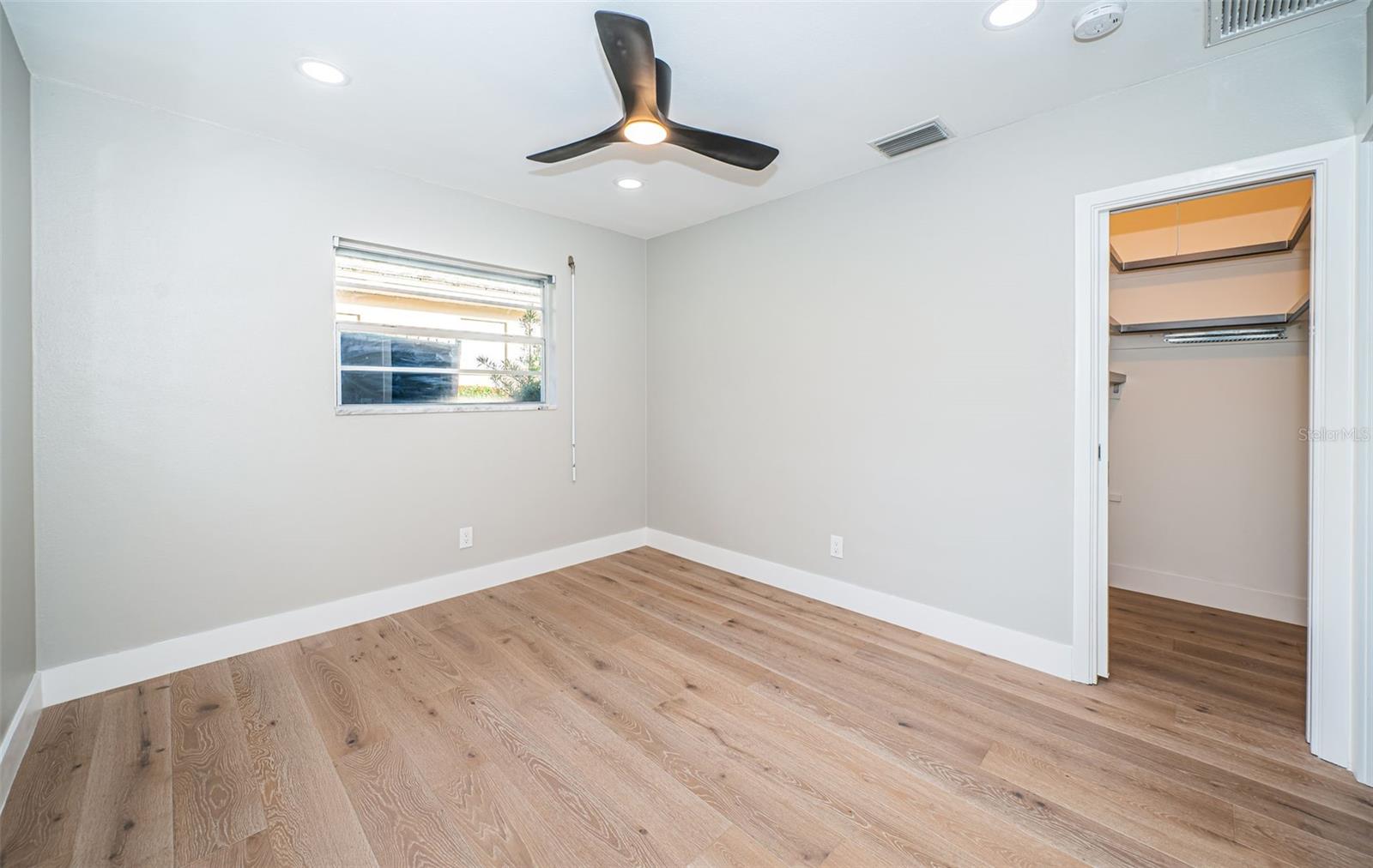 3165 RENATTA DR, BELLEAIR BLUFFS, FL, 33770