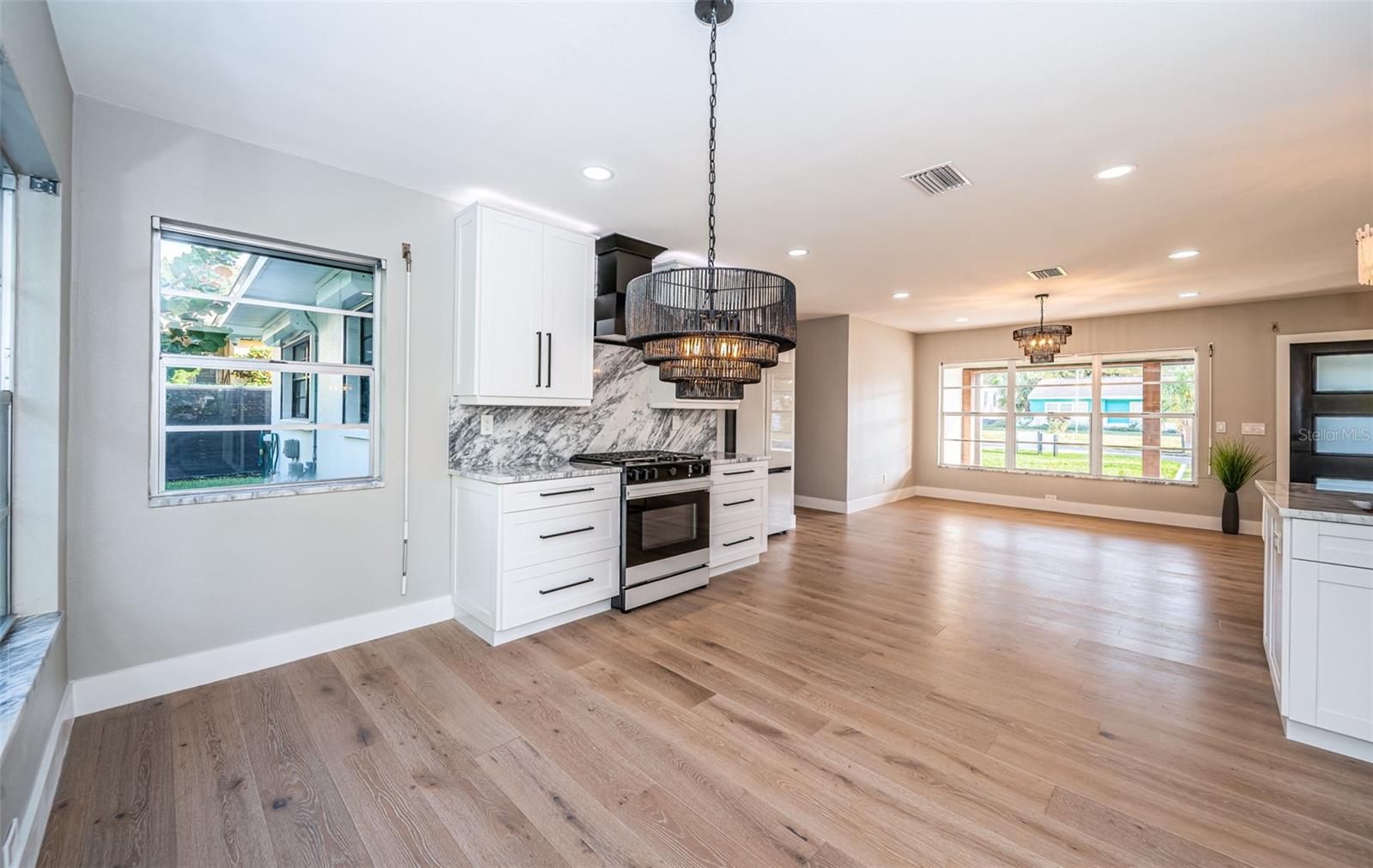 3165 RENATTA DR, BELLEAIR BLUFFS, FL, 33770