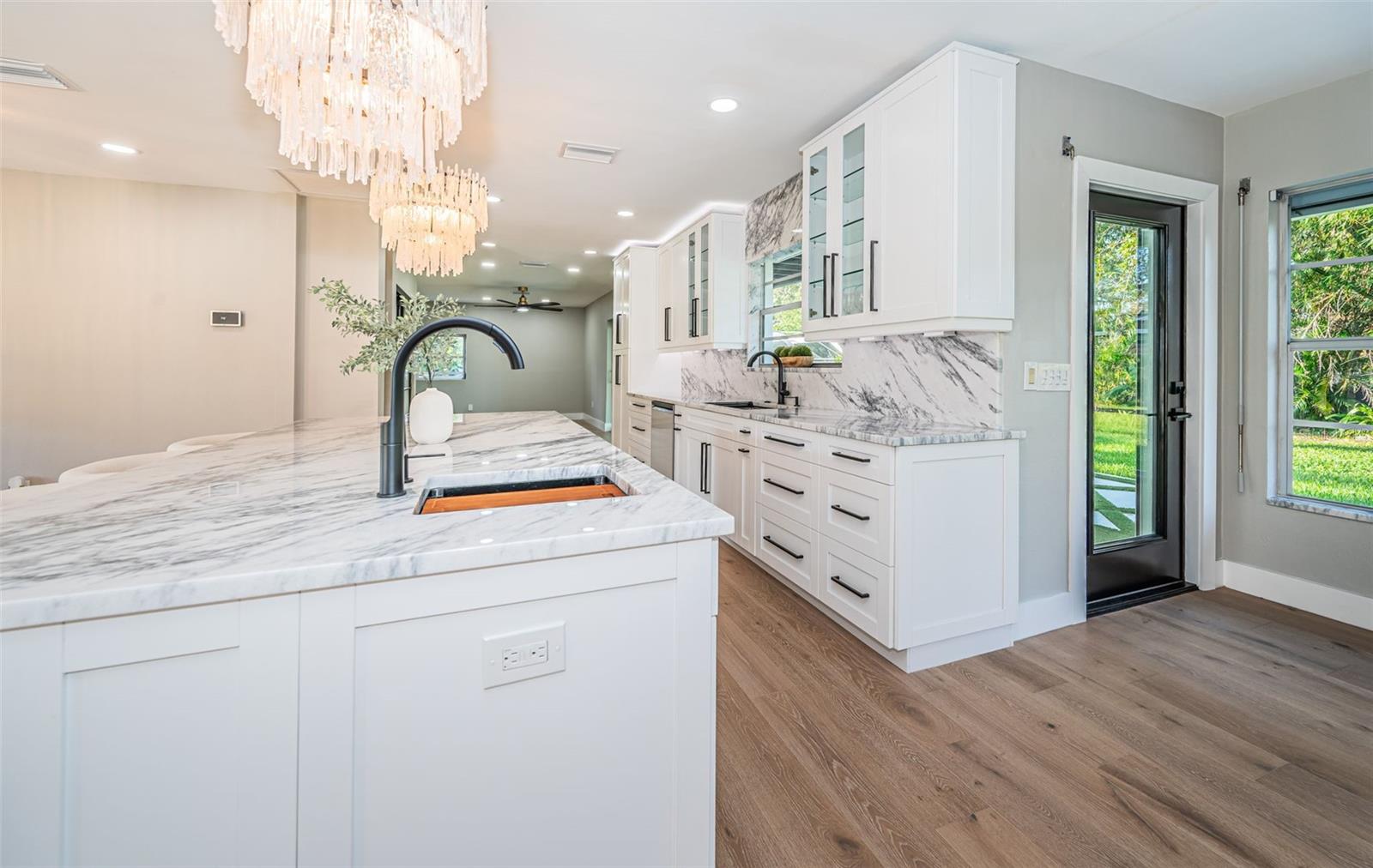 3165 RENATTA DR, BELLEAIR BLUFFS, FL, 33770