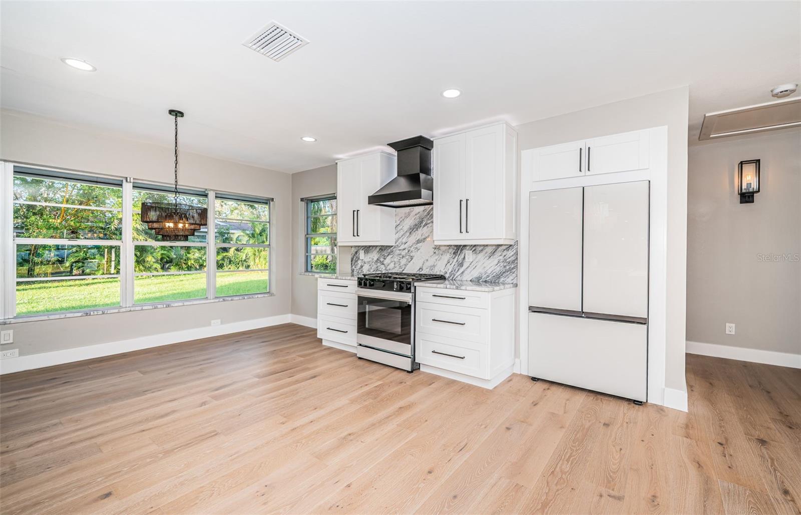 3165 RENATTA DR, BELLEAIR BLUFFS, FL, 33770