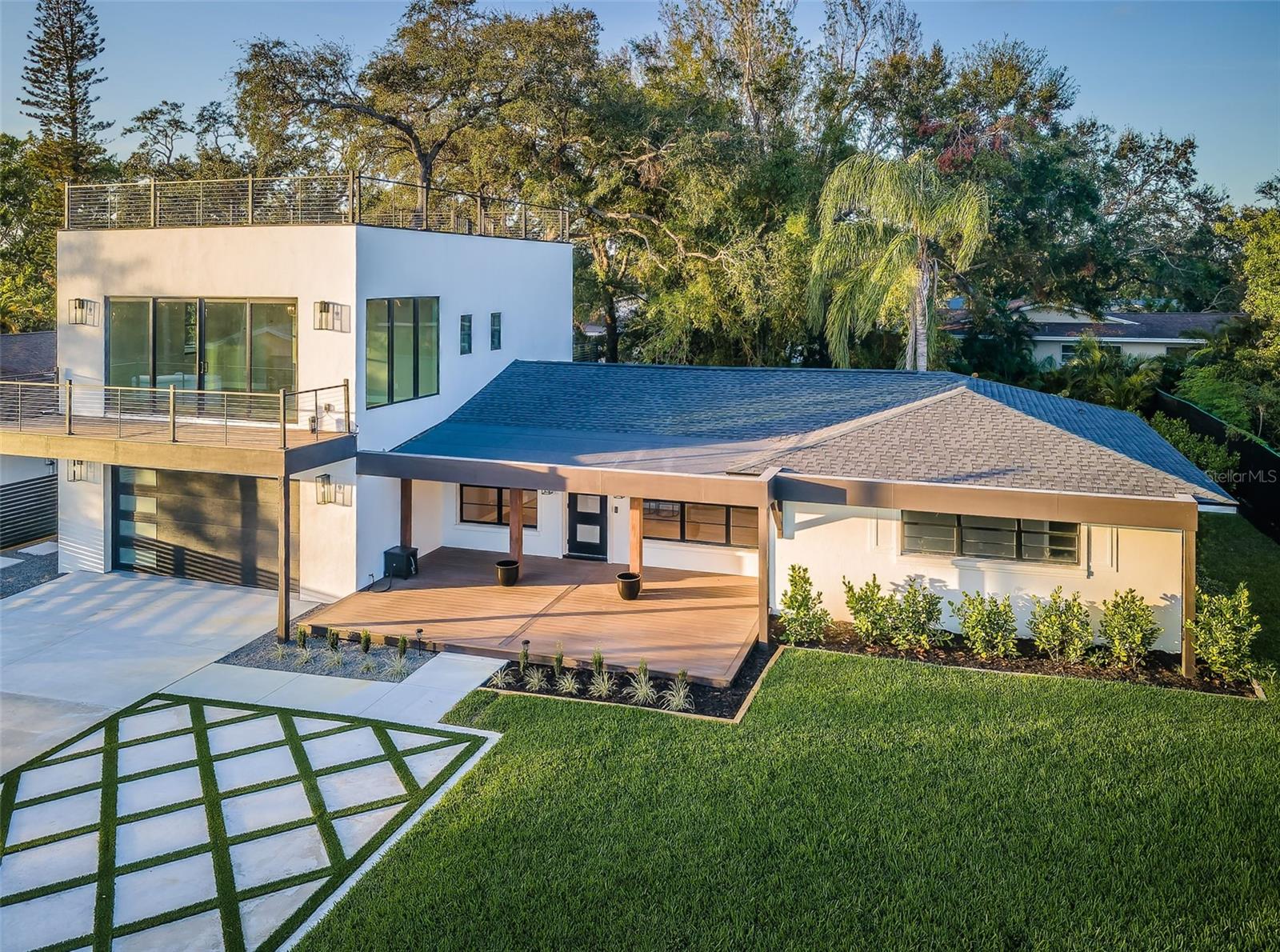 3165 RENATTA DR, BELLEAIR BLUFFS, FL, 33770