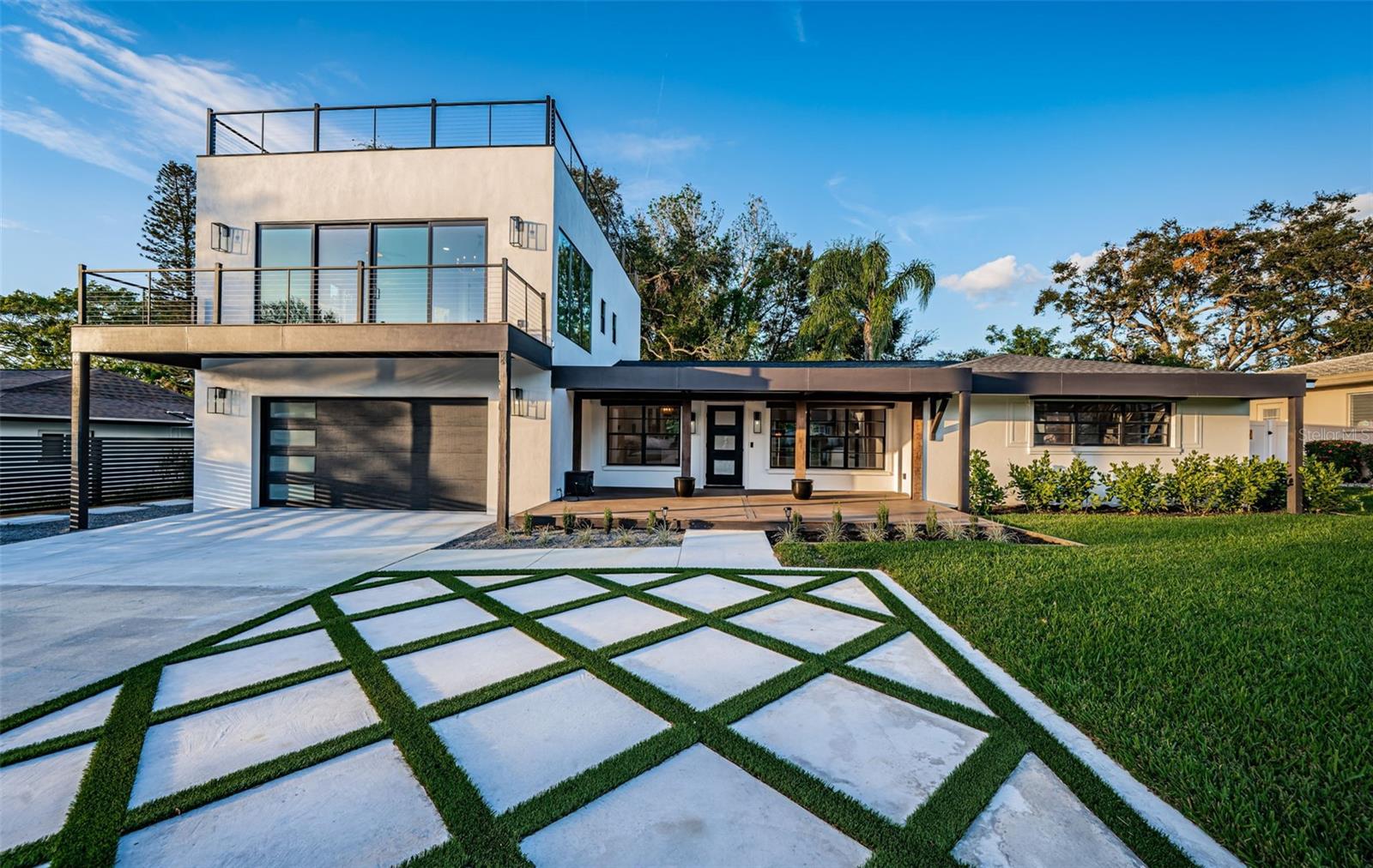3165 RENATTA DR, BELLEAIR BLUFFS, FL, 33770
