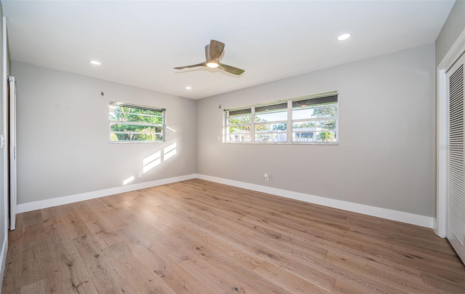 3165 RENATTA DR, BELLEAIR BLUFFS, FL, 33770