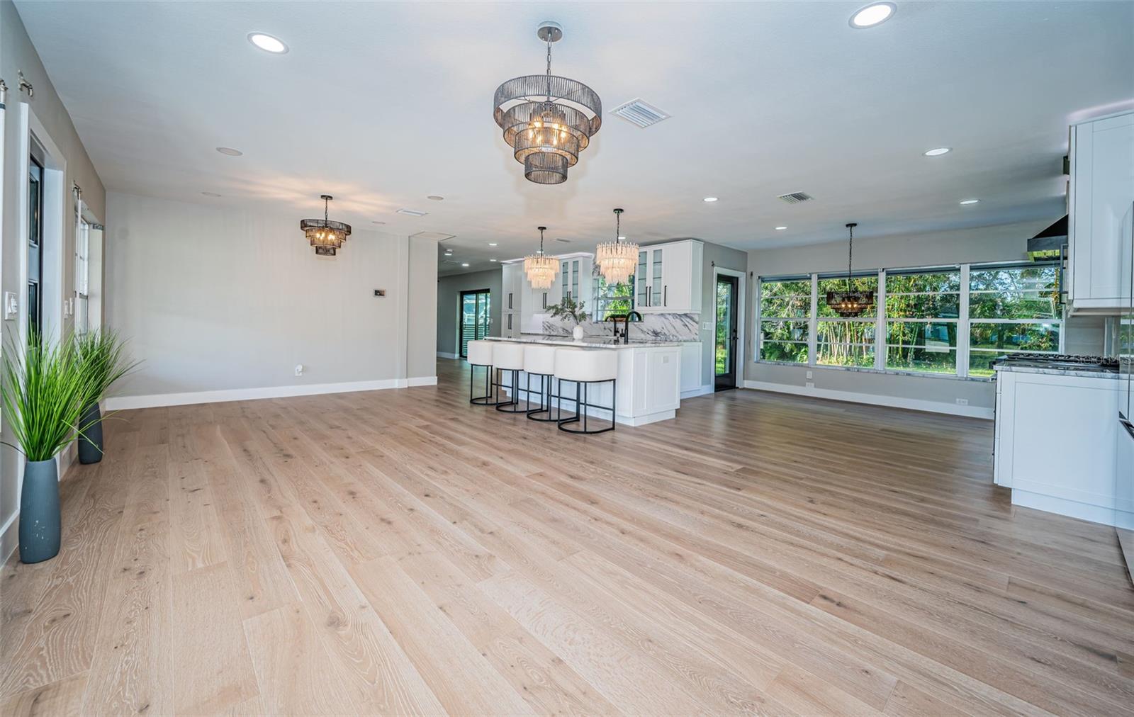 3165 RENATTA DR, BELLEAIR BLUFFS, FL, 33770