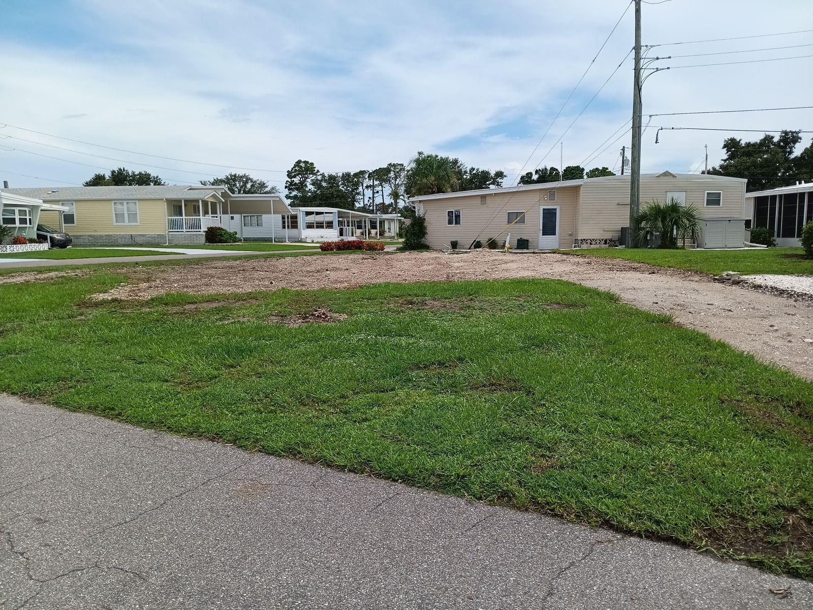 825 CAREFREE, VENICE, FL, 34285