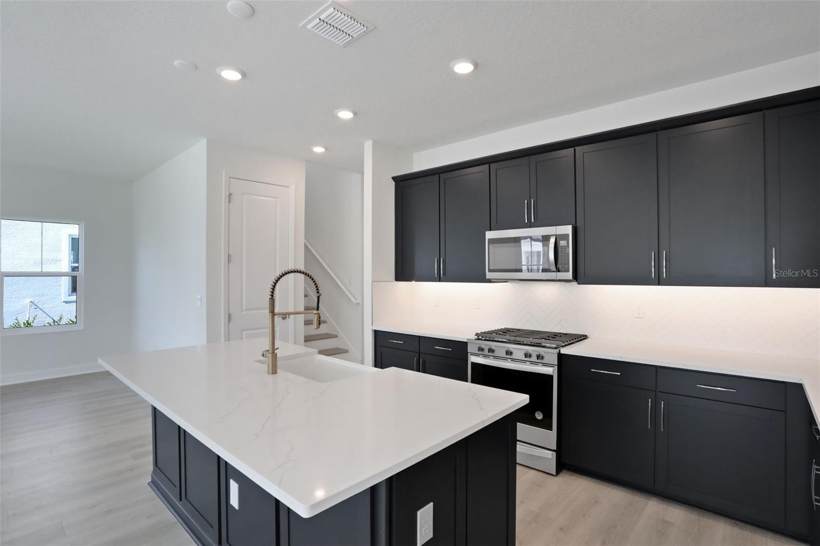 9015 ROTHMAN LN, SARASOTA, FL, 34240