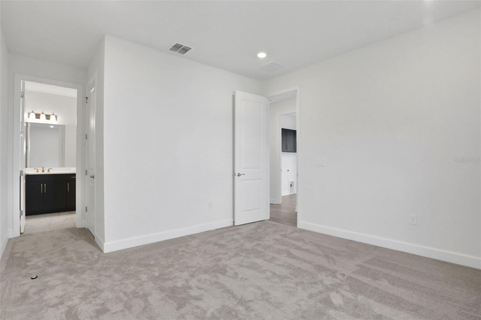 9015 ROTHMAN LN, SARASOTA, FL, 34240