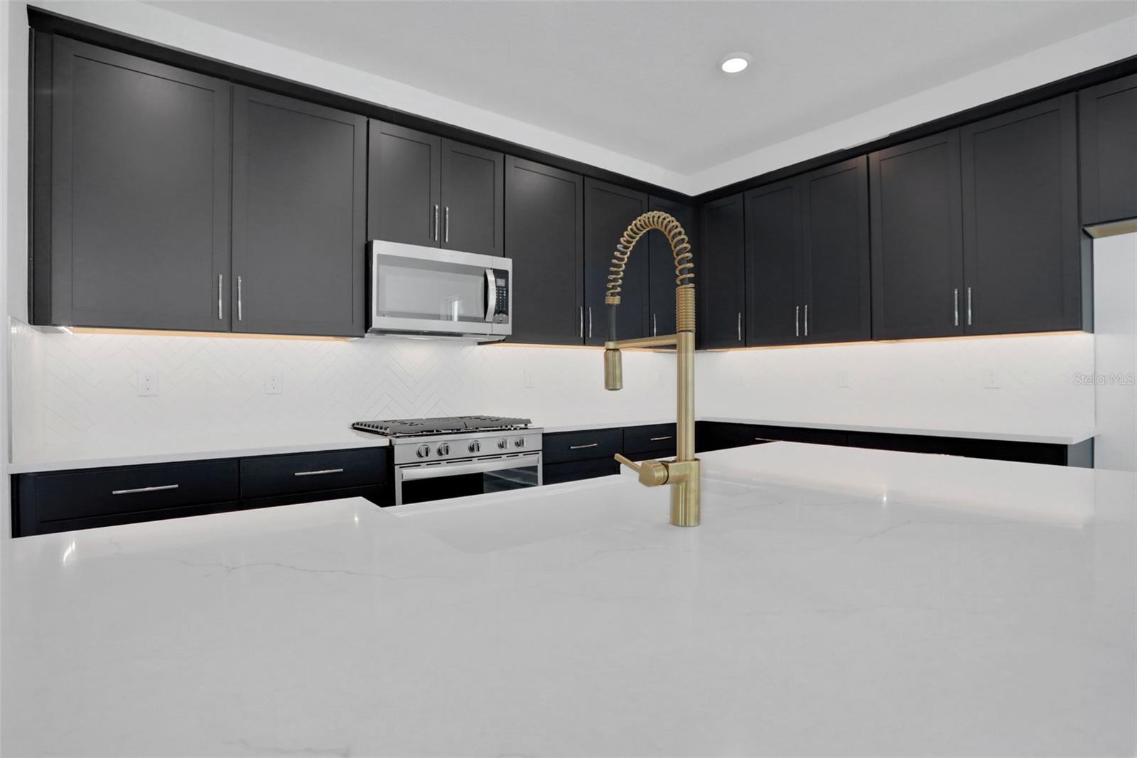 9015 ROTHMAN LN, SARASOTA, FL, 34240