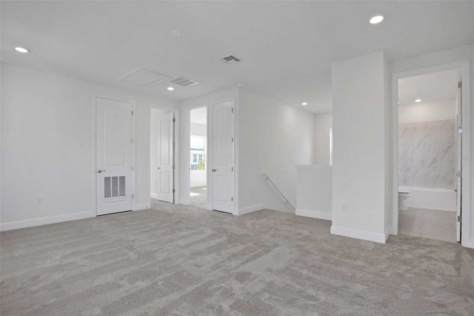 9015 ROTHMAN LN, SARASOTA, FL, 34240