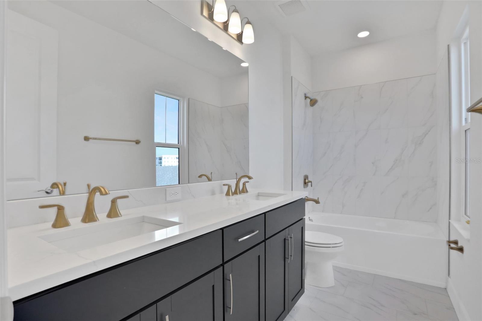 9015 ROTHMAN LN, SARASOTA, FL, 34240