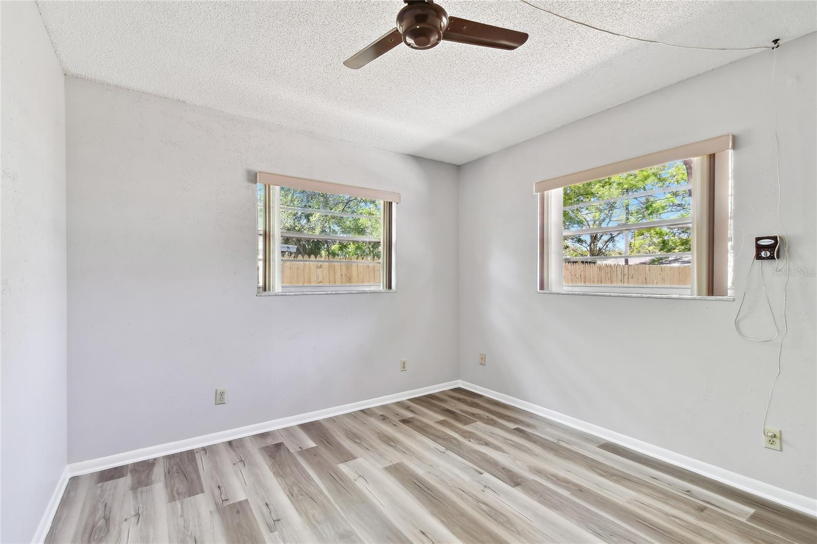 3023 GREEN ACRES AVE, LARGO, FL, 33771