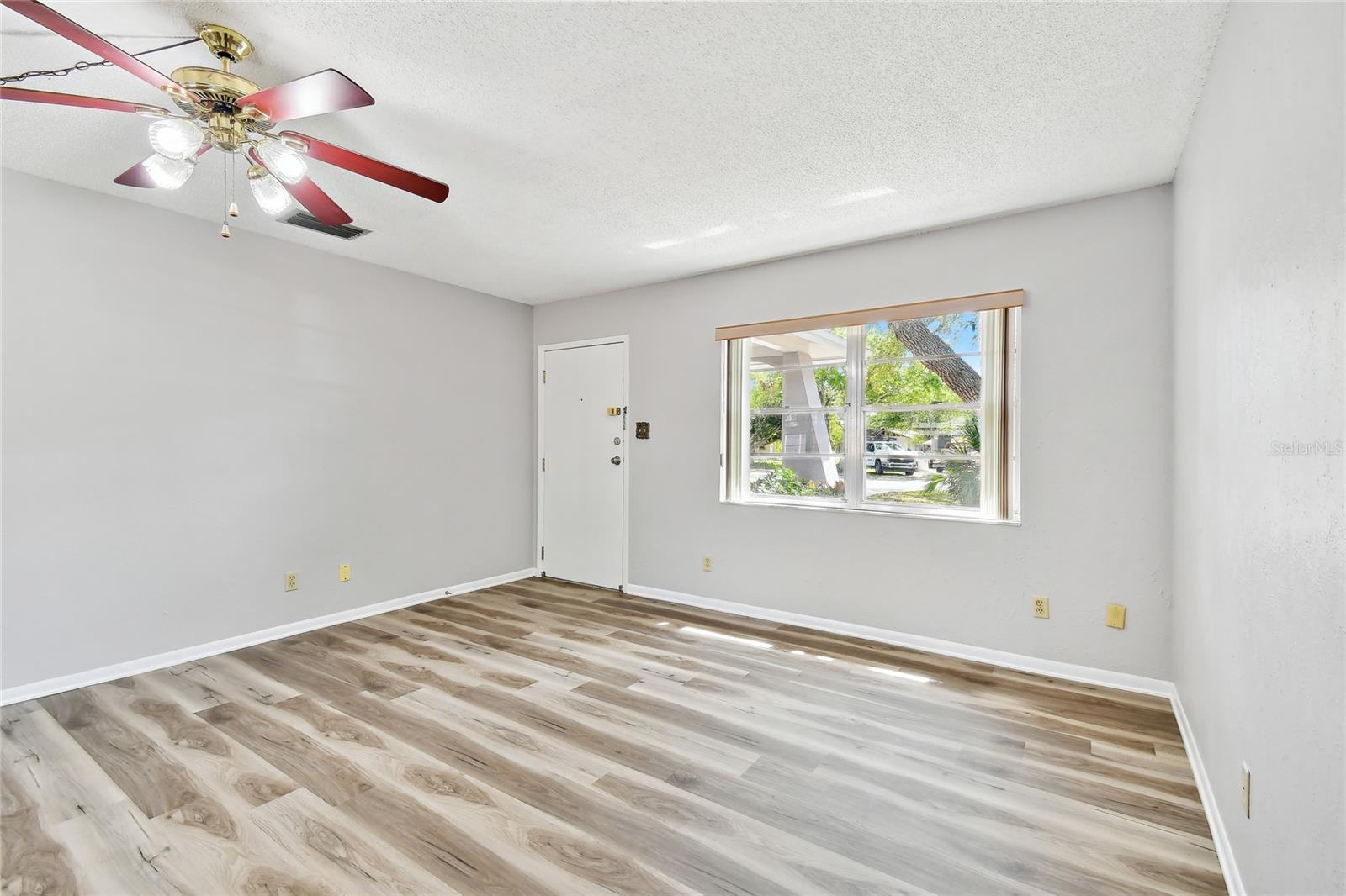 3023 GREEN ACRES AVE, LARGO, FL, 33771