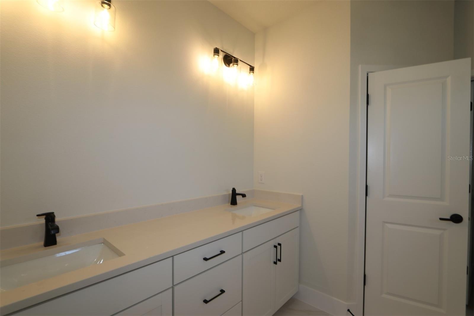 3021 W BALLAST PT #2, TAMPA, FL, 33611