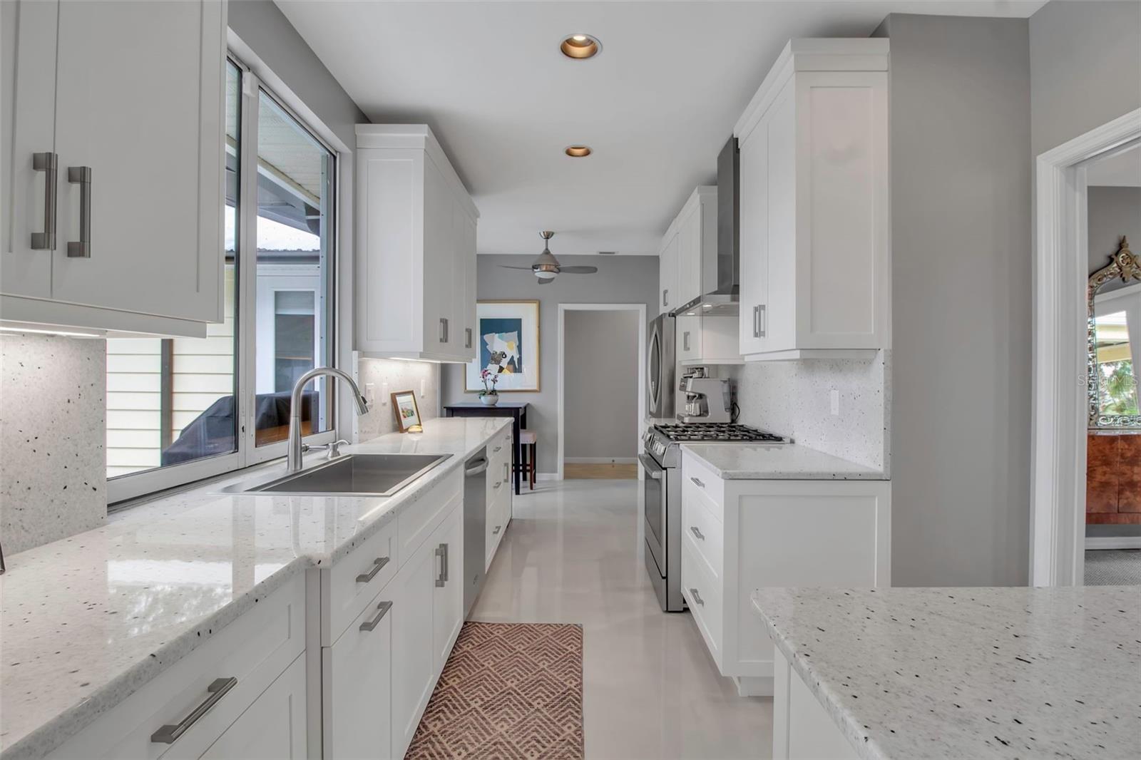 980 S ORANGE AVE, SARASOTA, FL, 34236
