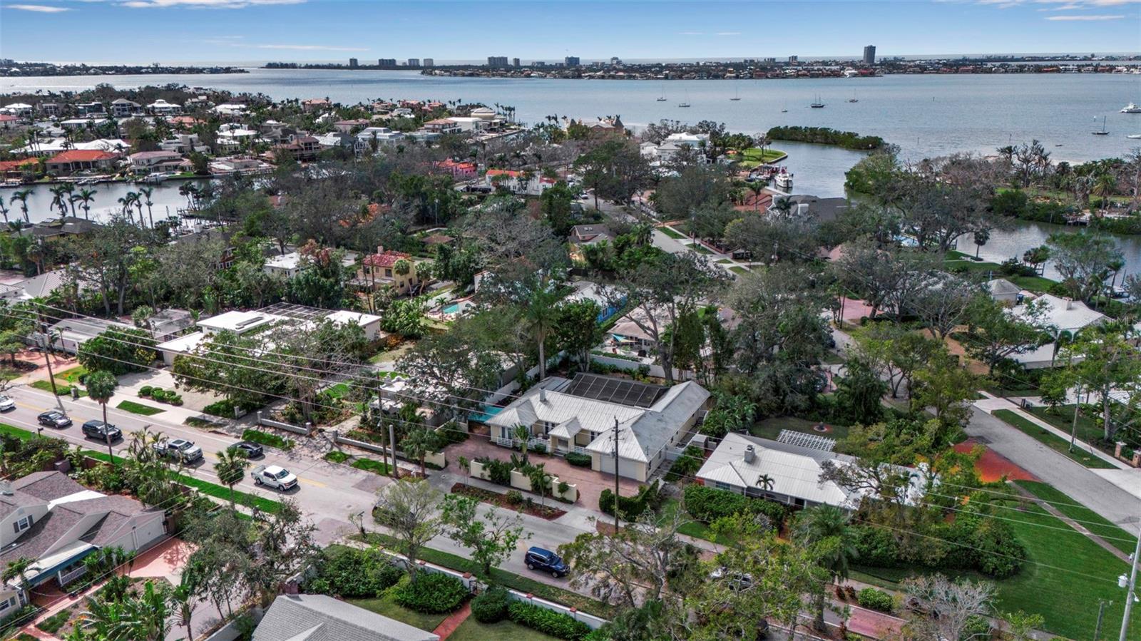 980 S ORANGE AVE, SARASOTA, FL, 34236