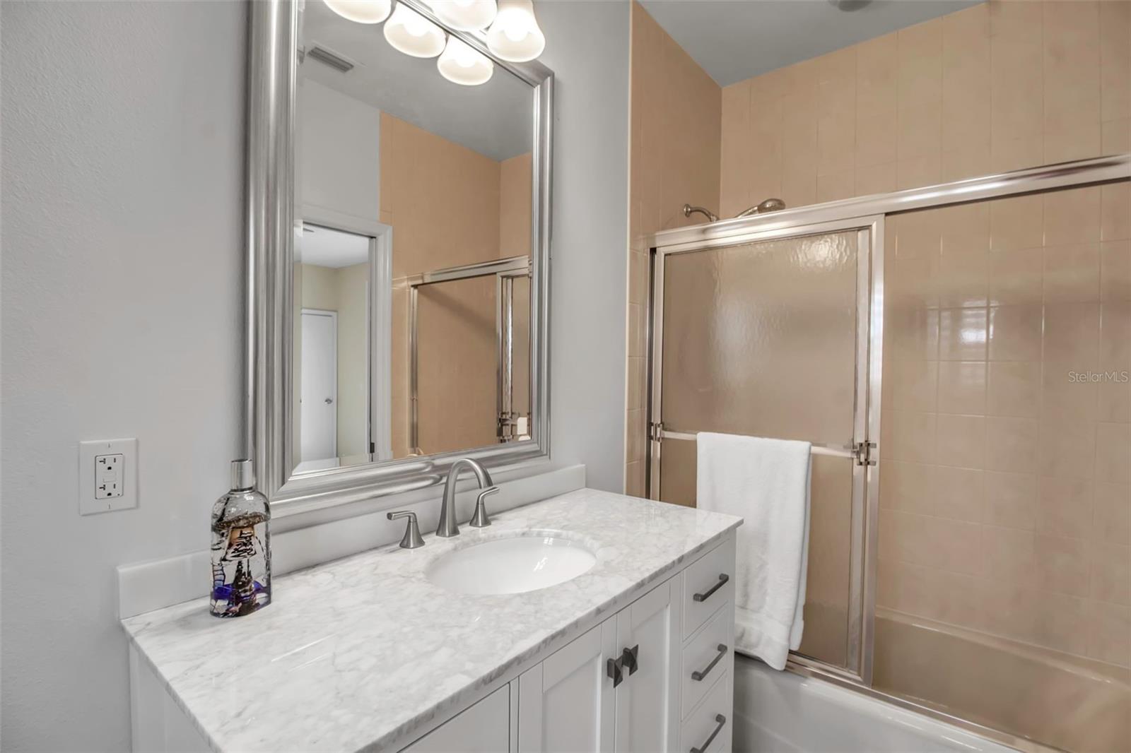 980 S ORANGE AVE, SARASOTA, FL, 34236