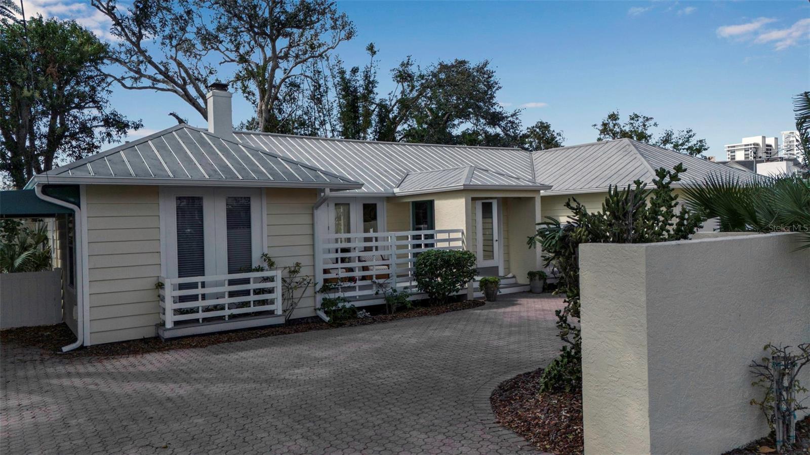 980 S ORANGE AVE, SARASOTA, FL, 34236
