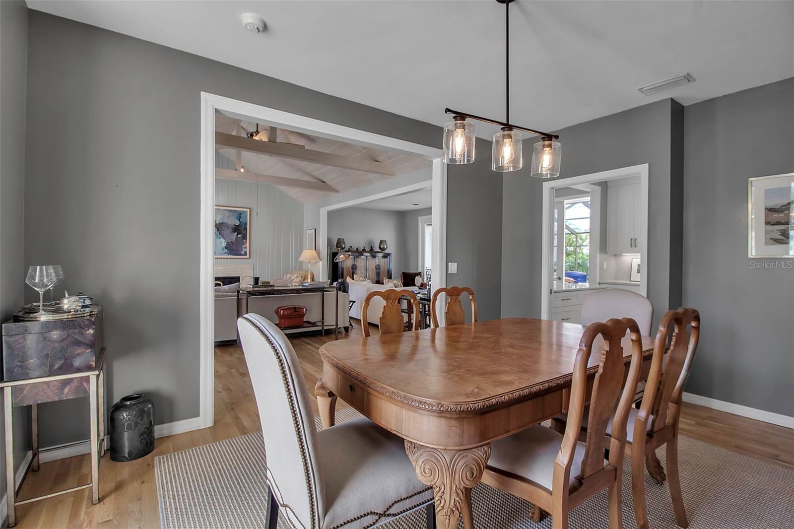 980 S ORANGE AVE, SARASOTA, FL, 34236