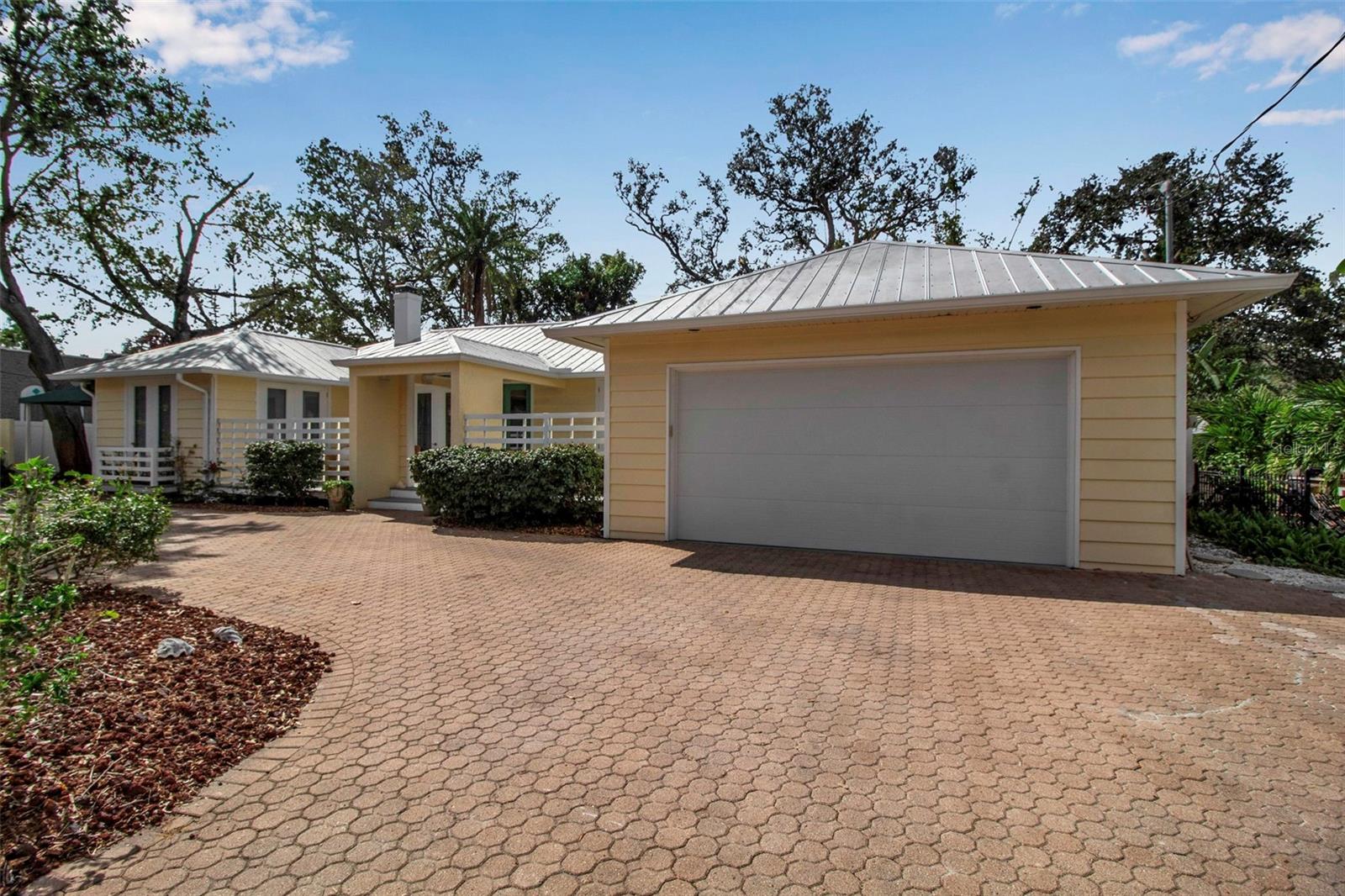 980 S ORANGE AVE, SARASOTA, FL, 34236