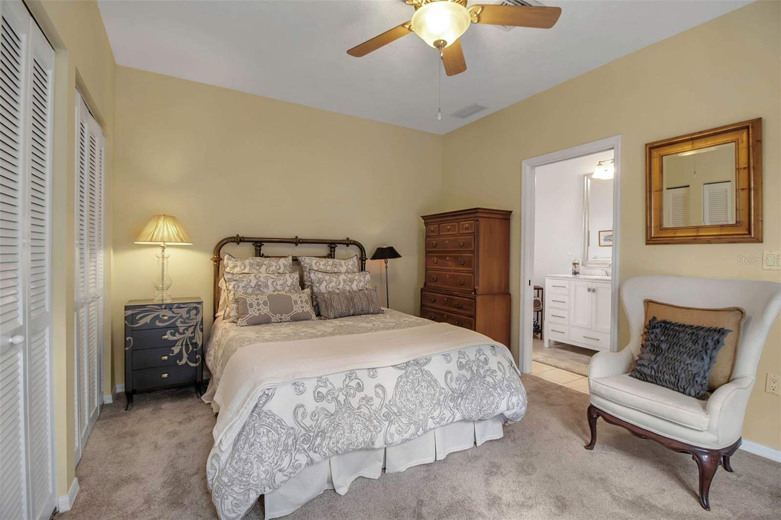 980 S ORANGE AVE, SARASOTA, FL, 34236