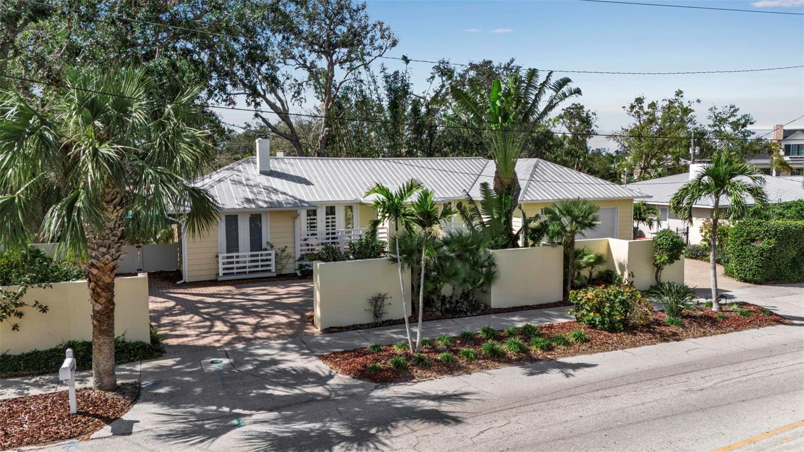 980 S ORANGE AVE, SARASOTA, FL, 34236