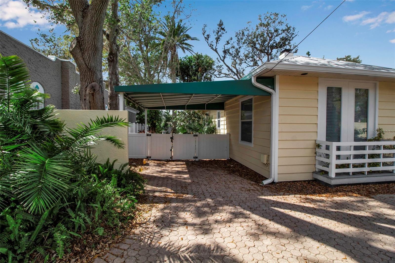 980 S ORANGE AVE, SARASOTA, FL, 34236