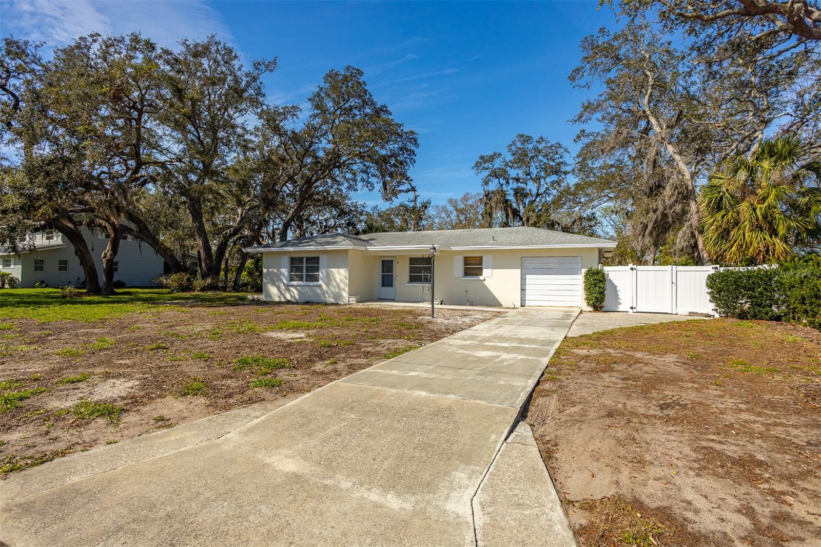 2050 NIGELS DR, DUNEDIN, FL, 34698