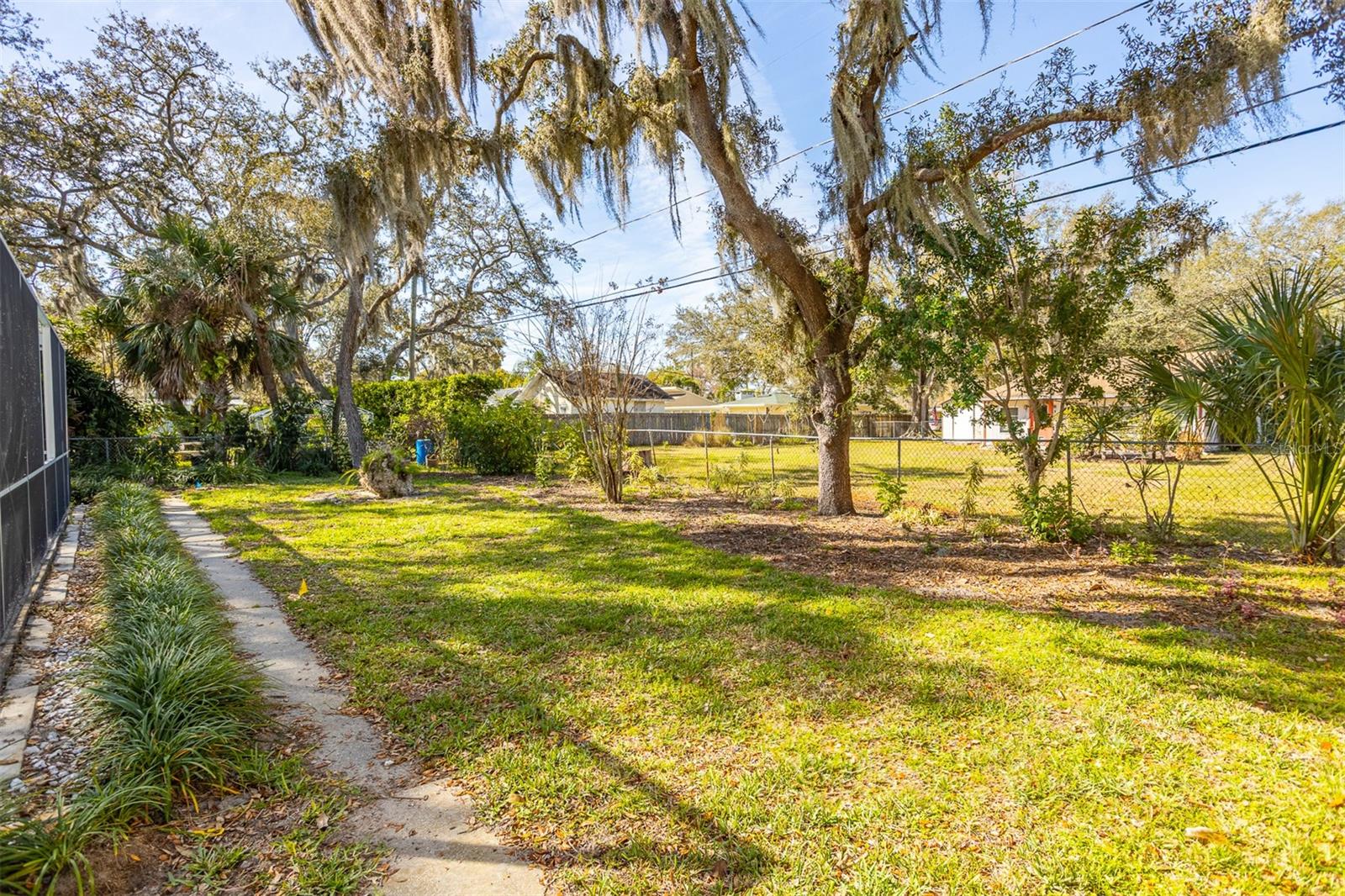 2050 NIGELS DR, DUNEDIN, FL, 34698