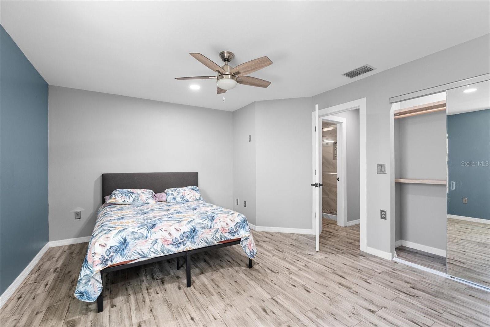 3525 65TH AVENUE CIR E, SARASOTA, FL, 34243