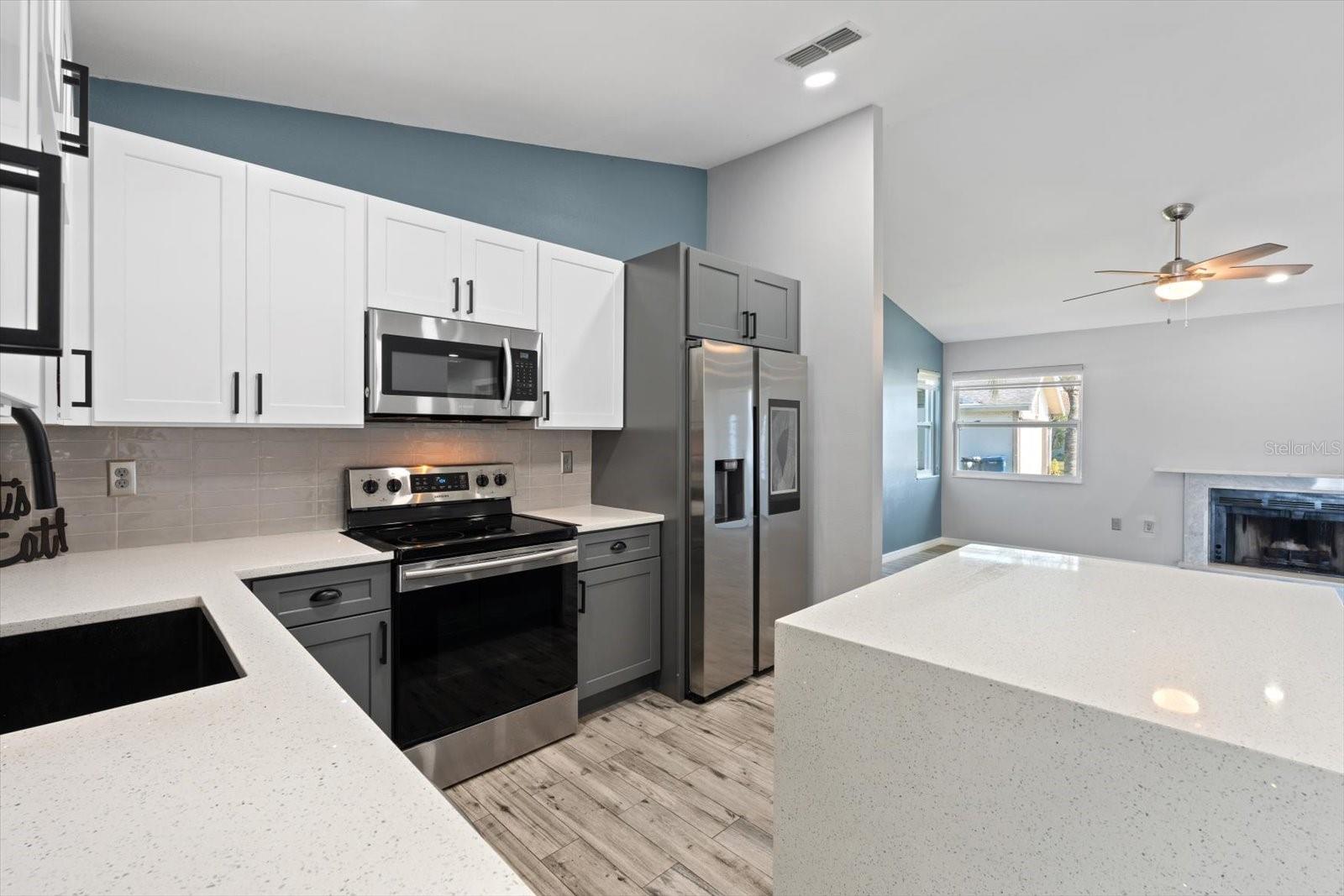 3525 65TH AVENUE CIR E, SARASOTA, FL, 34243