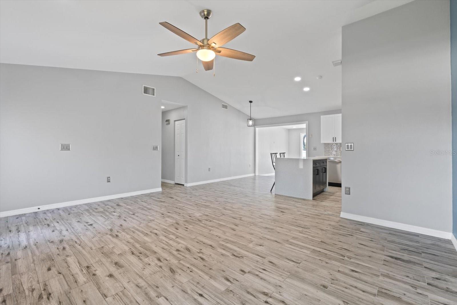 3525 65TH AVENUE CIR E, SARASOTA, FL, 34243