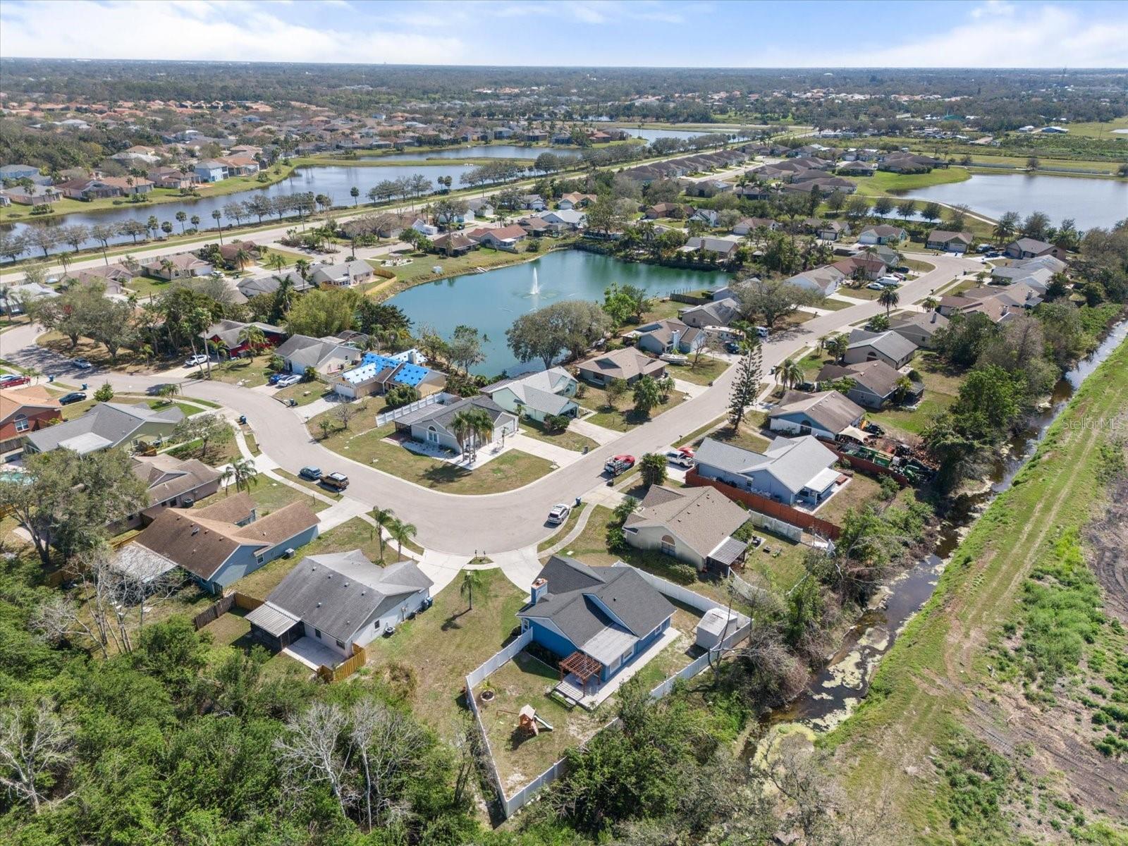 3525 65TH AVENUE CIR E, SARASOTA, FL, 34243