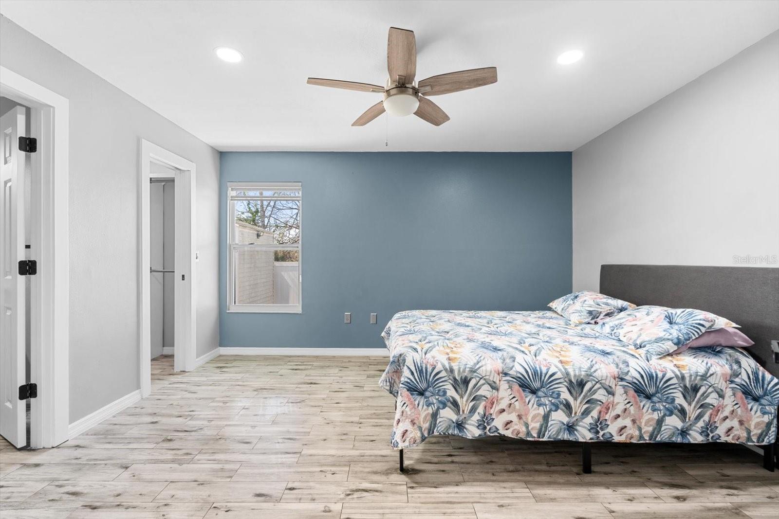 3525 65TH AVENUE CIR E, SARASOTA, FL, 34243