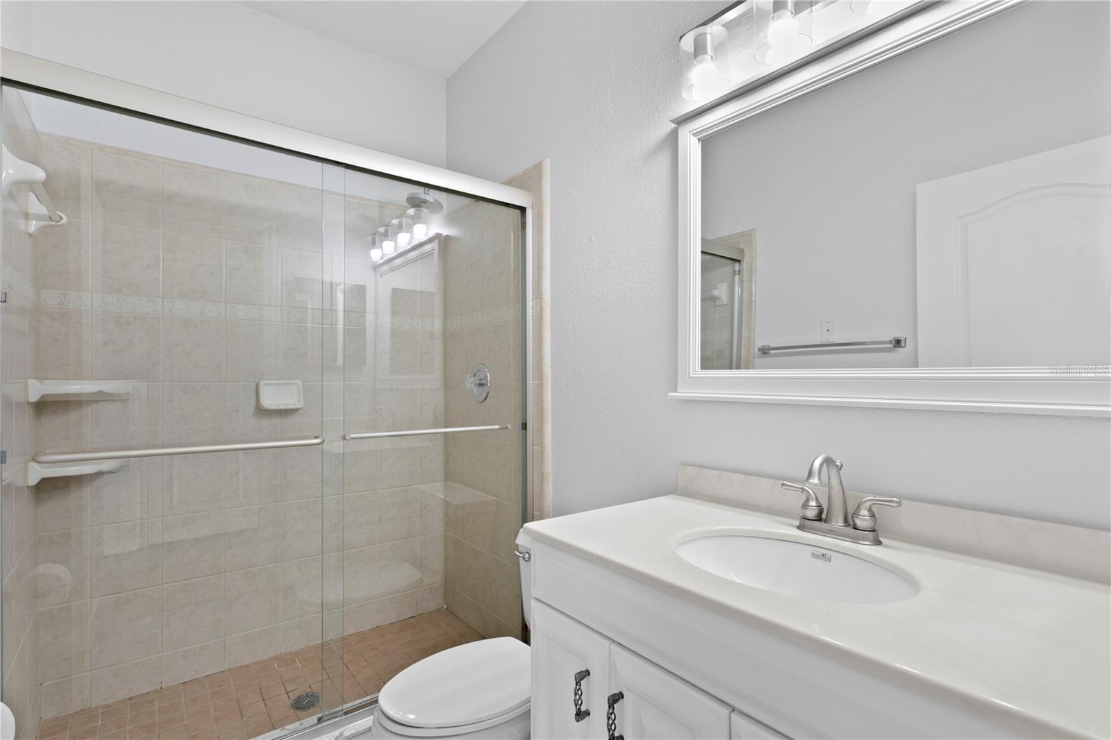 654 ARBOR LAKE LN, TAMPA, FL, 33602