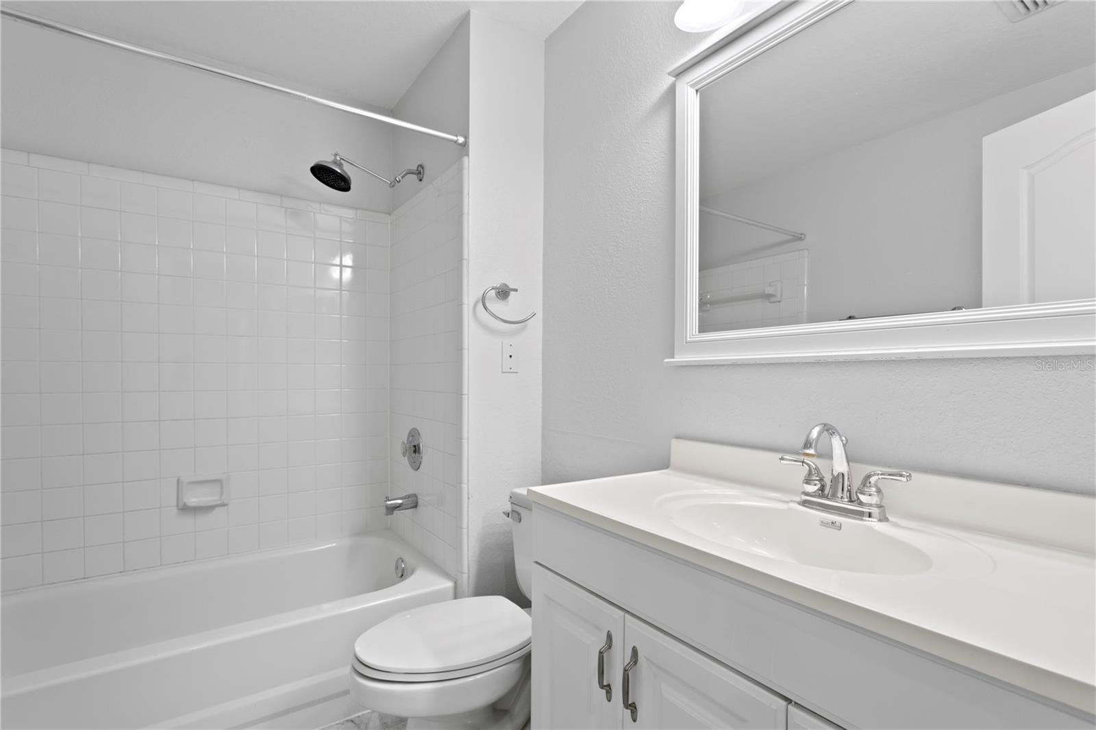 654 ARBOR LAKE LN, TAMPA, FL, 33602