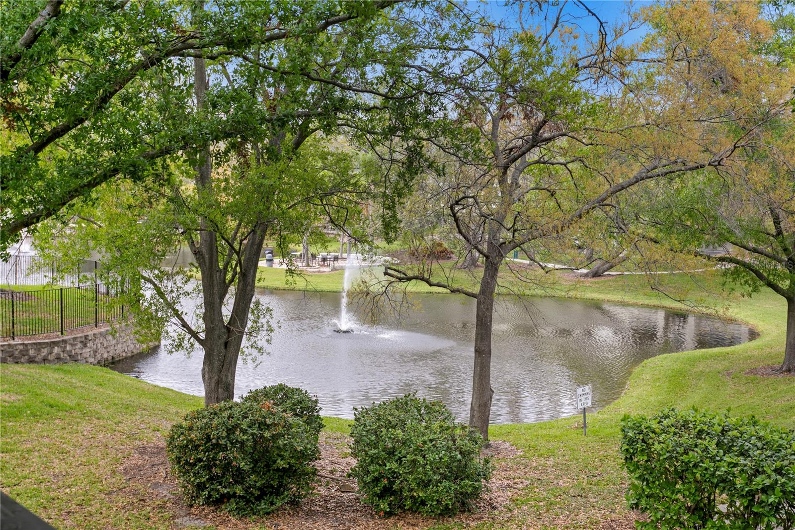 654 ARBOR LAKE LN, TAMPA, FL, 33602