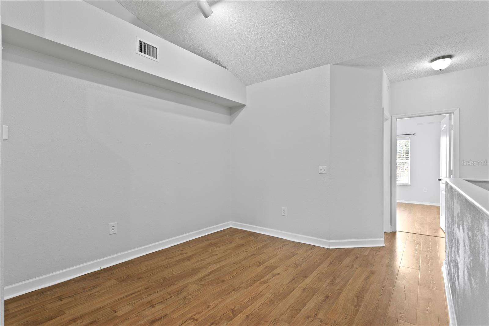 654 ARBOR LAKE LN, TAMPA, FL, 33602