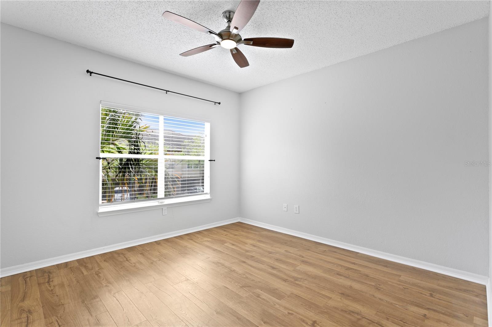 654 ARBOR LAKE LN, TAMPA, FL, 33602
