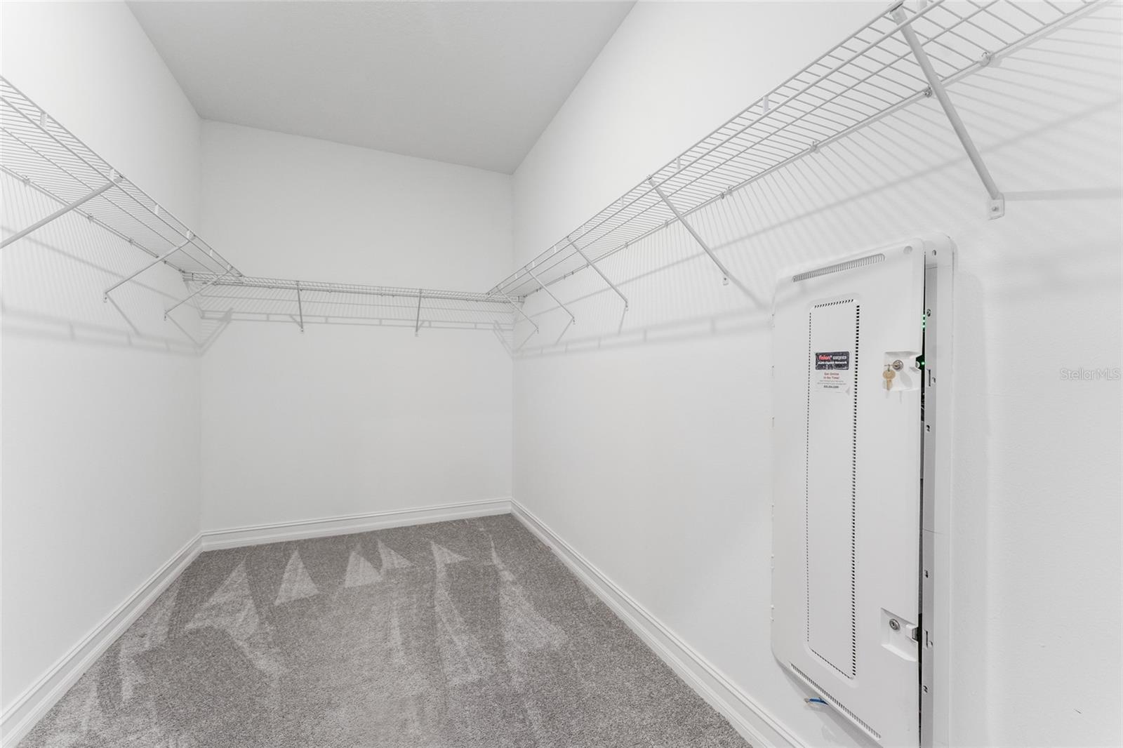 18255 SERENE LAKE LOOP, LUTZ, FL, 33548