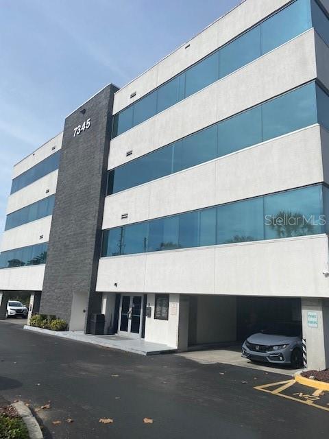 7345 W SAND LAKE RD #218, ORLANDO, FL, 32819