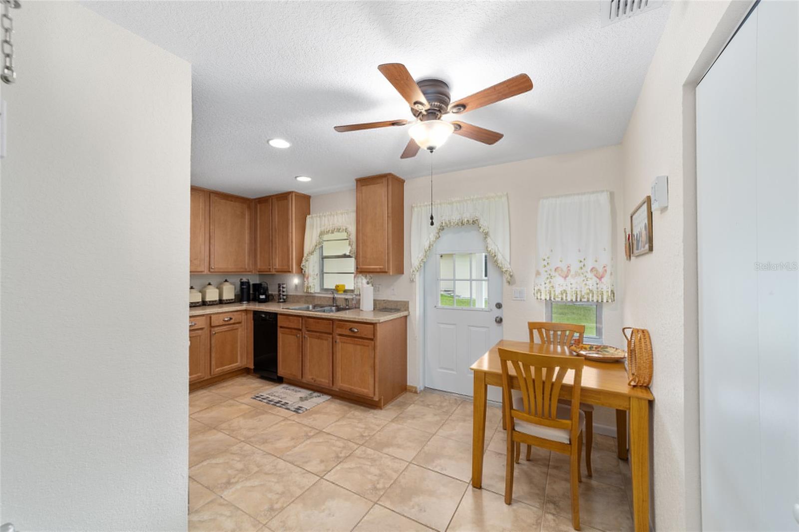 8677 SW 95TH LN #E, OCALA, FL, 34481