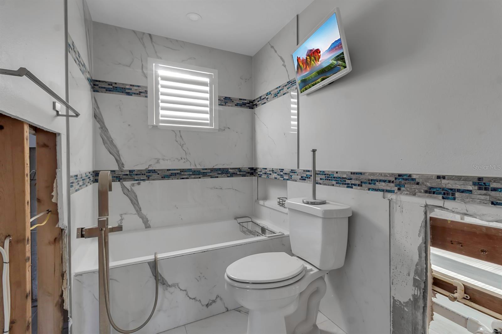 765 SAINT JUDES DR N, LONGBOAT KEY, FL, 34228